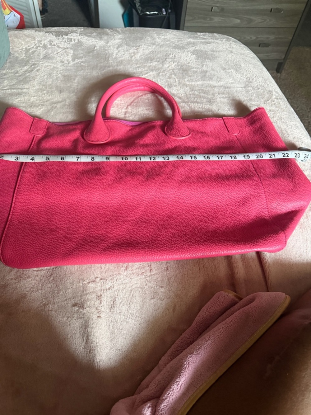 Stylish Women’s Pink Leather Tote Bag - Picture 8 of 8